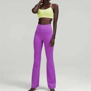 Groove Super-High-Rise Nulu Flared
Pant *Regular